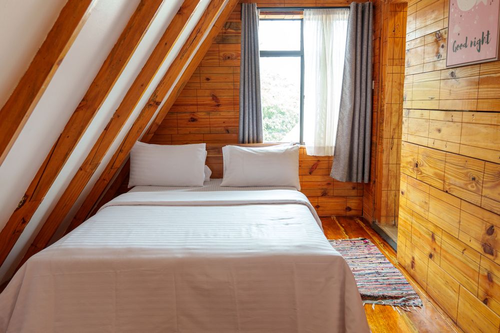 Dachzimmer, Hofblick